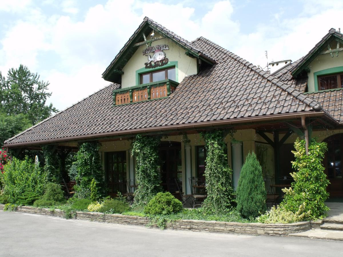 Zajazd Zlota Rybka Andrychów Buitenkant foto